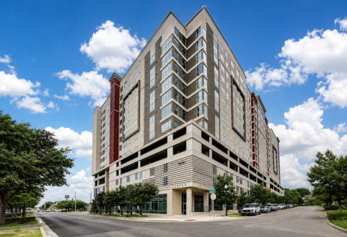 texas-state-Apartment-Building-18791855