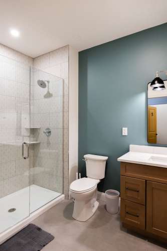 binghamton-Apartment-Building-18814069