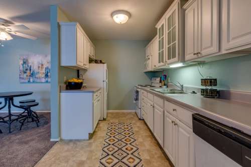 TowneSquare_2019_Huddle_Kitchen (02)