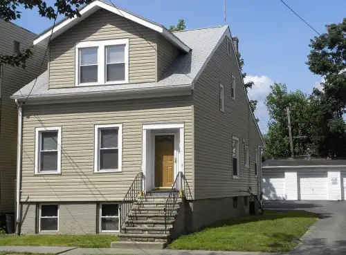 2026-07/ALBANY-Apartment-Building-18813923.webp