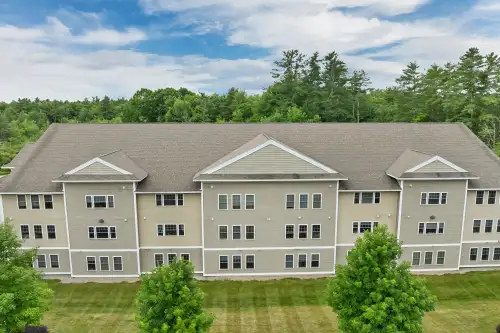 2026-07/NEW-HAMPSHIRE-Apartment-Building-18793543.webp