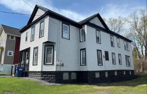 2026-07/SYRACUSE-Apartment-Building-18804447.webp