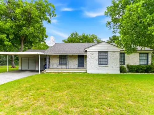 2026-07/TCU-Apartment-Building-18801429.webp