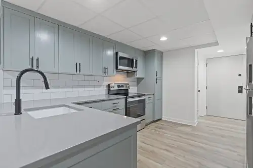 2026-07/UMKC-Apartment-Building-18830906.webp