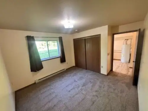 UW-RIVER-FALLS-Apartment-Building-18832352.webp