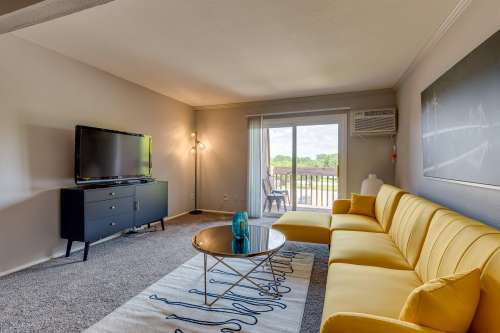 TowneSquare_2019_Huddle_Living (03)