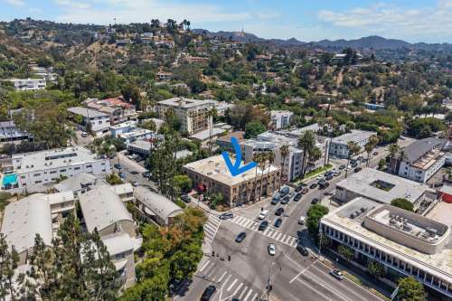 cal-state-long-beach-Apartment-Building-18817320