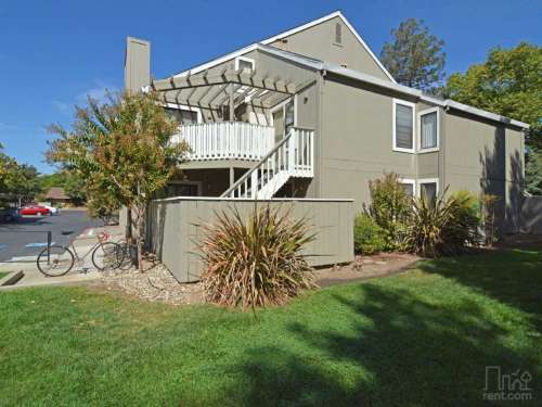 uc-davis-Apartment-Building-18795133