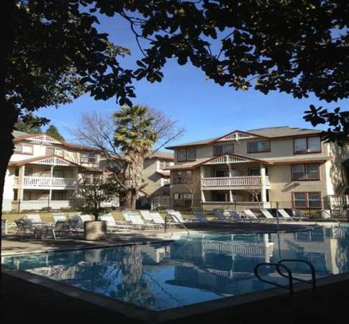 uc-davis-Apartment-Building-18840663