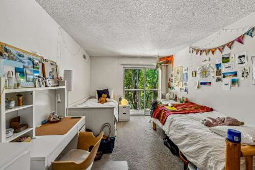uc-davis-Apartment-Building-18803360