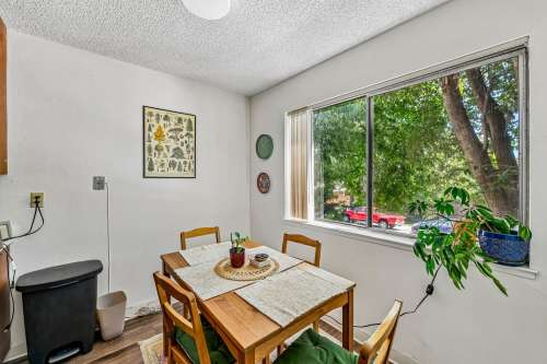 uc-davis-Apartment-Building-18803354