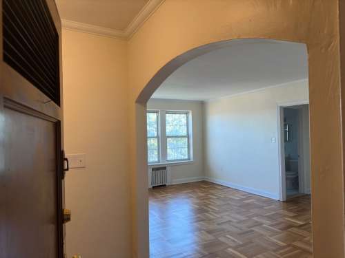 carnegie-mellon-Apartment-Building-18838072