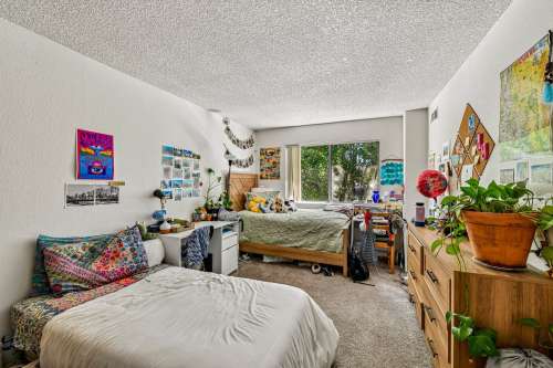 uc-davis-Apartment-Building-18803361