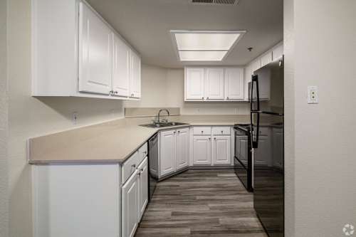 uc-davis-Apartment-Building-18840645
