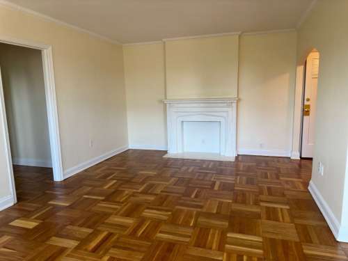 carnegie-mellon-Apartment-Building-18838077