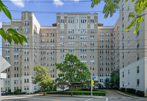 carnegie-mellon-Apartment-Building-18838095