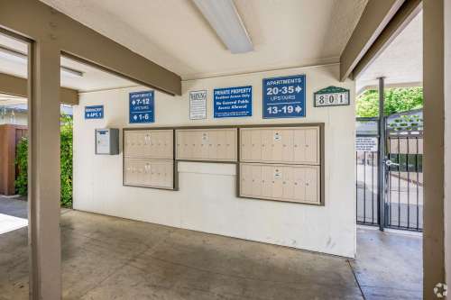 uc-davis-Apartment-Building-18803363
