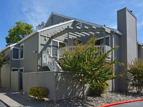 uc-davis-Apartment-Building-18795135