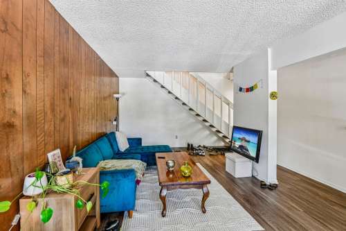 uc-davis-Apartment-Building-18803355