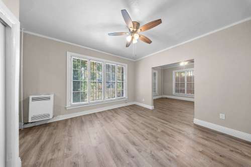 cal-state-long-beach-Apartment-Building-18817321