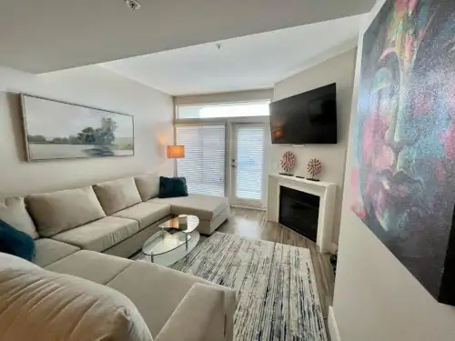 2026-10/COLUMBIA-Apartment-Building-19010910.webp