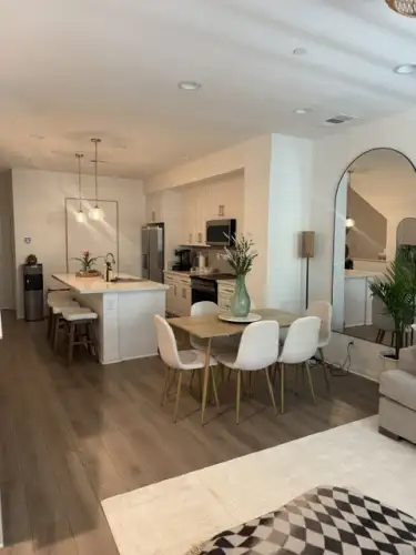 2026-10/SDSU-Apartment-Building-18967670.webp