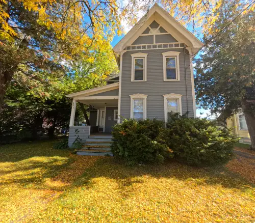 2026-10/SUNY-CORTLAND-Apartment-Building-19006623.webp