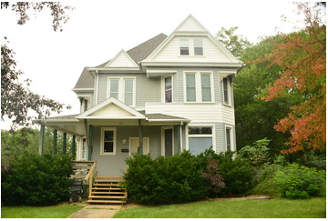 Platteville-Apartment-Building-23.png